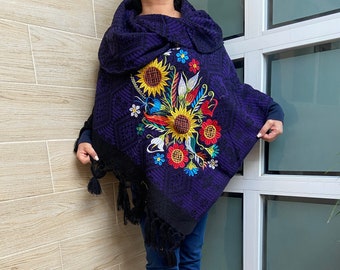 Mexican Handmade Cape, Embroidered Cape, Mexican Poncho, Mexican Handmade Cape. Typical Mexican poncho.