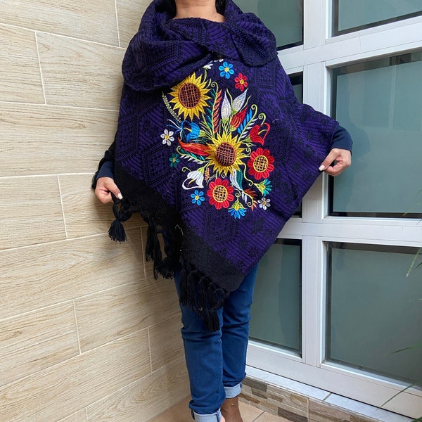 Mexican Handmade Cape, Embroidered Cape, Mexican Poncho, Mexican Handmade Cape. Typical Mexican poncho.