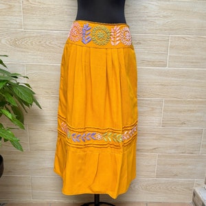 Mexican skirt, skirt in fresh blanket, handmade skirt, rococo floral embroideryskirt, ethnic skirt with adjustable spring at the waist