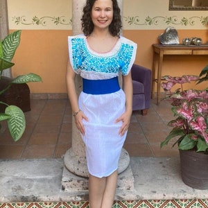 Mexican dress, hand embroidered mexican dress, mexican floral dress, ethnic dress, embroidery with silk thread, mexican loom  dress.