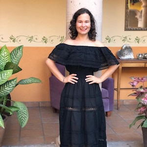 Traditional Mexican long dress, Mexican long dress, peasant dress, strapless dress, ethnic dress. Negro