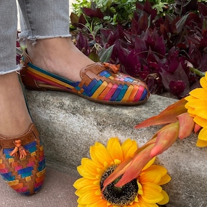 Sandales huaraches, sandales pour femmes, chaussures plates colorées pour femmes, chaussures mexicaines, huaraches en cuir, sandales pour femmes, sandales en cuir.