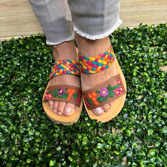 Embroidered Huarache Sandals: Handmade Leather Mexican Flip Flops
