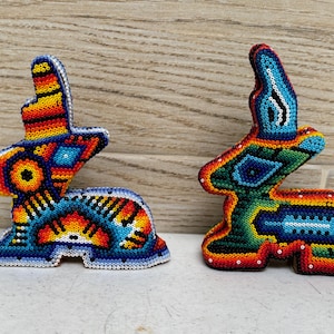 Huichol deer statue, Huichol Decor, Huichol beadwork, Mexican Art, Collectible figure.