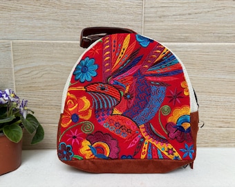 Mochila mexicana hecha a mano: pequeña bolsa bohemia de algodón bordado