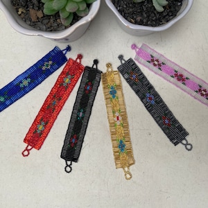 Beaded Huichol bracelet, unisex bracelet, beadwork bracelet, huichol jewelry, mexican jewelry, huichol art.