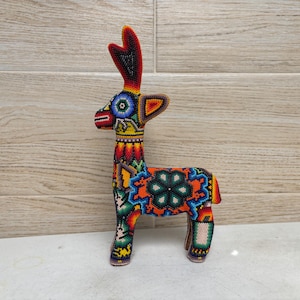 Huichol deer statue, Huichol Decor, Huichol beadwork, Mexican Art, Collectible figure.