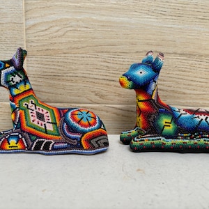 Huichol deer statue, Huichol Decor, Huichol beadwork, Mexican Art, Collectible figure.