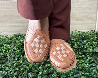 Handgemaakte leren huaraches voor dames – geweven tweekleurig petateontwerp, Mexicaanse huaraches.