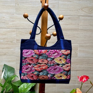 Mexican embroidered bag, Handmade bag, Traditional Mexican bag, Boho-hippie style bag. (more colors available)