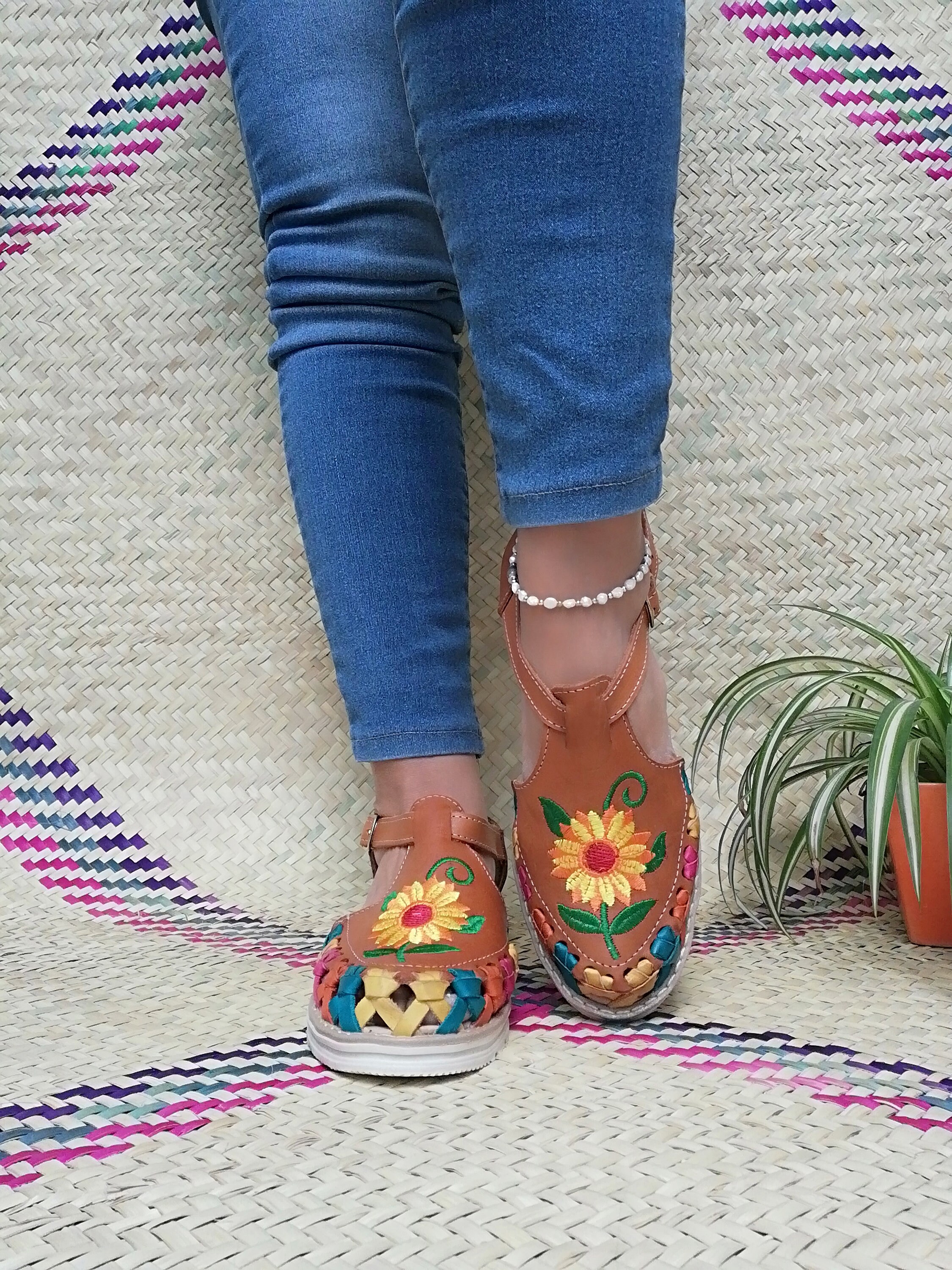 Méxican Huaraches Floral Embroidered Mexican Huaraches All - Etsy