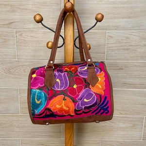 Mexican bag with floral embroidery, Handmade bag, Traditional Mexican bag, Boho-hippie style bag. (more colors available)