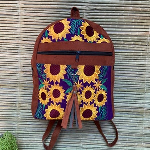 Mexikanischer Rucksack mit Blumenstickerei, Handgemachter Rucksack, Traditioneller mexikanischer Rucksack, Boho-Hippie-Stil. (weitere Farben verfügbar)