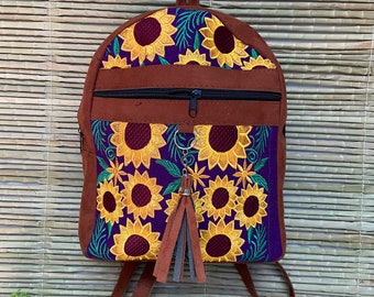 Mochila mexicana con bordado floral hecho a mano: estilo bohemio
