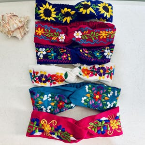 Diadema mexicana bordada, turbante floral mexicano, banda para el cabello, diadema bordada a mano, estilo mexicano.