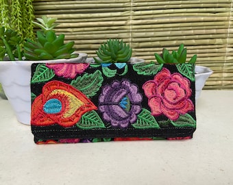 Mexikanisches Portemonnaie mit floralen Stickereien, Handgemachtes Portemonnaie, traditionelles mexikanisches Portemonnaie, Boho-Hippie Stil Geldbeutel. (weitere Farben verfügbar)