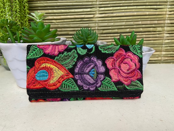 Cartera mexicana con bordado floral Cartera hecha a mano Cartera tradicional mexicana Cartera estilo boho hippie. mas colores disponibles Etsy Espana