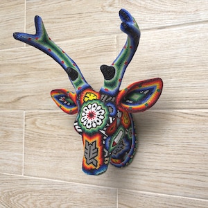 Huichol Beaded Deer Head Wall Art, Handmade Mexican Wixárika Beadwork Sculpture, Colorful Folk Decor.