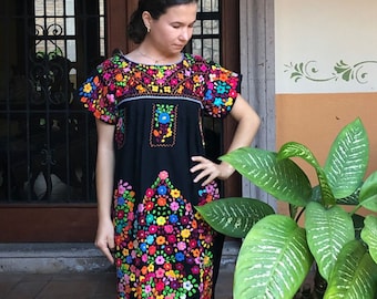 Robe largo maxi mexicaine, robe mexicaine bordée a man, robe florale mexicaine, robe etnico, robe florale mexicano.