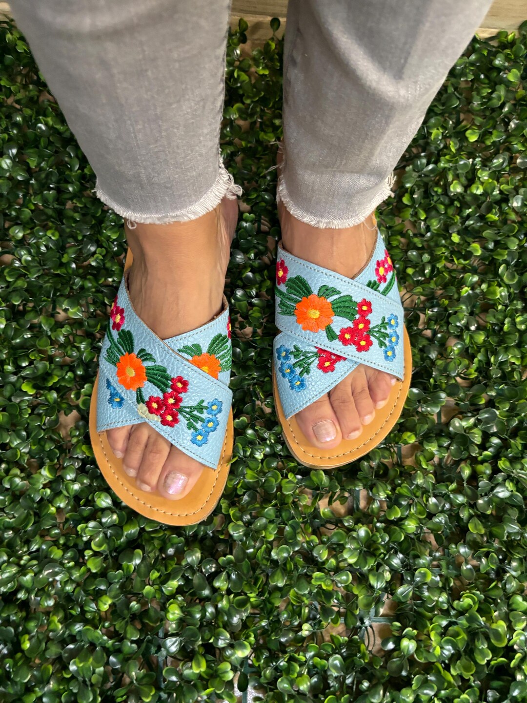 huaraches flip flops