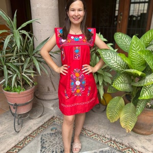 Mexican dress, hand embroidered mexican dress, mexican floral dress, ethnic dress, cool dress, mexican hupil.
