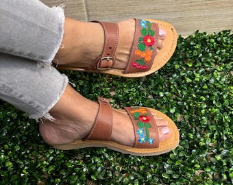Sandales Huarache brodées : tongs mexicaines en cuir faites main