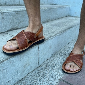 Sandalias de hombre, huaraches de hombre, huaraches cruzados, huaraches de hombre troquelados, sandalias de cuero, huaraches mexicanos.