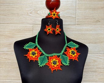 Handgemaakte set met Huichol-kralenketting: Mexicaanse bloemensieraden