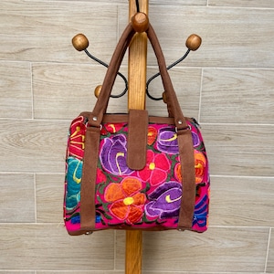 Mexican bag with floral embroidery, Handmade bag, Traditional Mexican bag, Boho-hippie style bag. (more colors available)