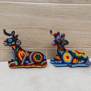 Huichol deer statue, Huichol Decor, Huichol beadwork, Mexican Art, Collectible figure.