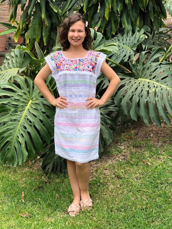 Handmade Mexican Loom Dress: Silk Thread Embroidery, Ethnic Floral Design -  Etsy Israel
