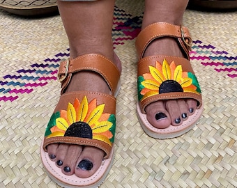 Sandales Huarache en cuir mexicaines faites main : tongs brodées tournesol