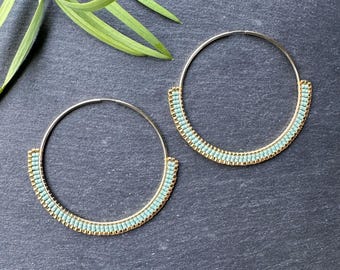 Handgewebte Samen Perlen Creolen: 14K Gold Filled, Matte Sage