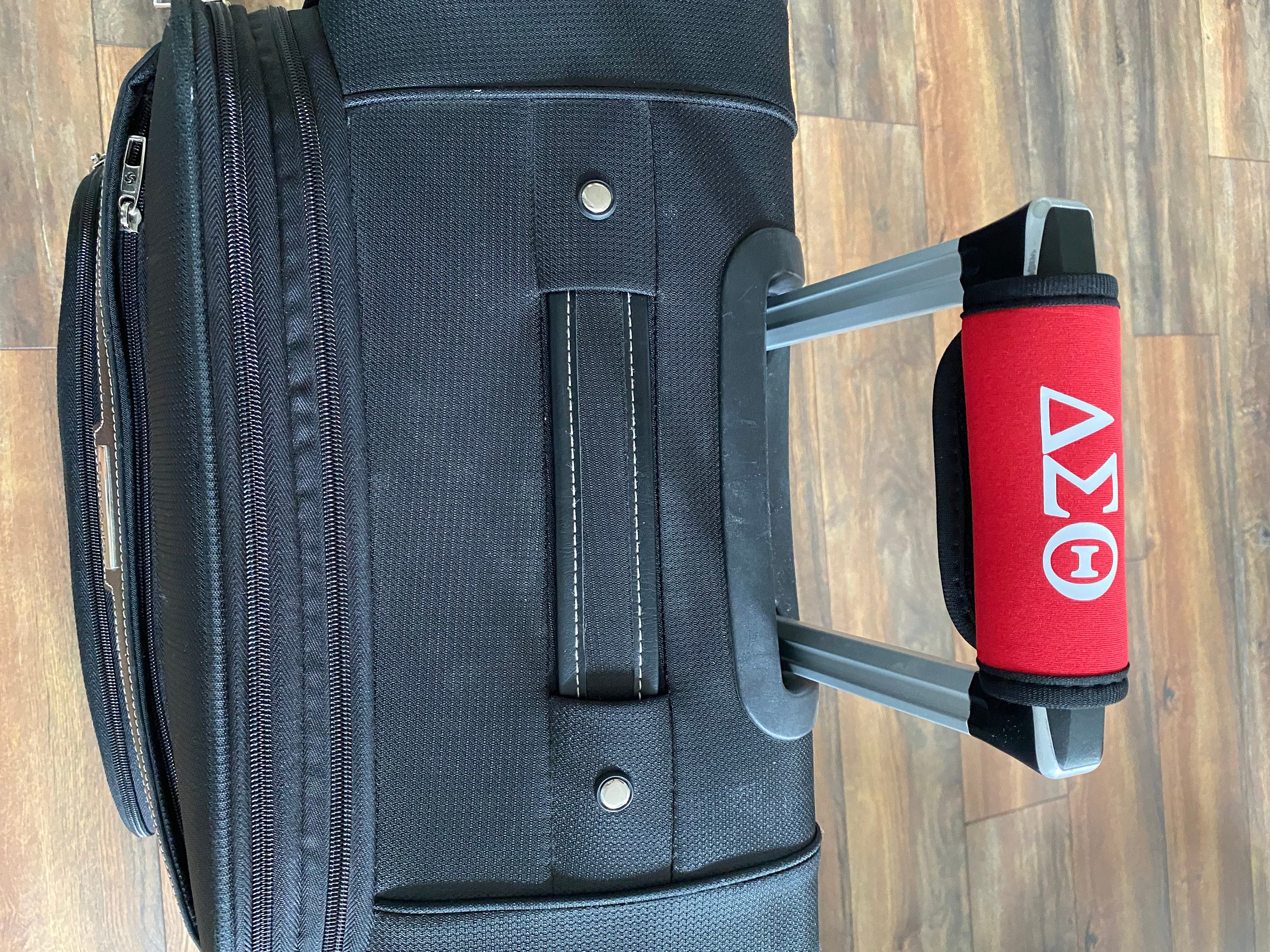Delta luggage wraps - Delta Sigma Theta luggage handle cushions - Delta Sigma Theta  - Red and Black Neoprene wraps