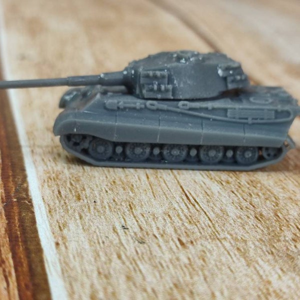 Scale model WWII Tiger II 1/200-1/87