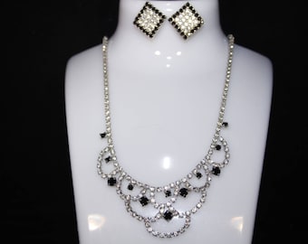 Stunning Art Deco Rhinestone Necklace and Earring set.  Vintage Necklace, vintage earrings, vintage Jewellery set, Vintage paste Jewellery.