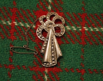 Stylish Art Deco revival Silver and Marcasite Brooch.