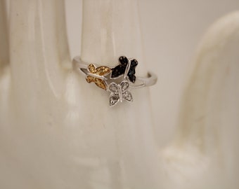 Pretty Vintage Silver Butterfly ring size O.