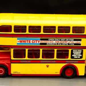 Vintage limited addition Original Omnibus Company model bus with original certificate.