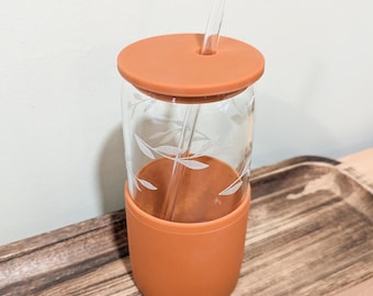 Hand Engraved Dishwasher Safe Glass Tumbler with Lid and Straw, Custom Glass Tumbler for Iced Coffee, Water, Cute Floral Leaf Glass Cup
