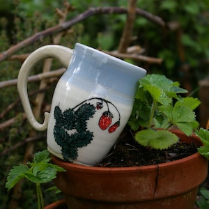 Super süße Tasse mit himmelblauem Rand