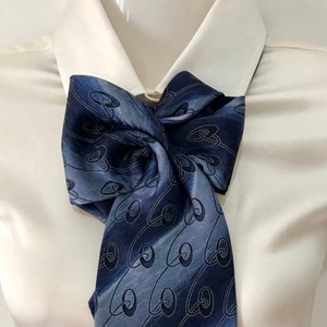 ノビタ！クラヴァッタ ドンナ セタ 100% イタリア cravatta sciarpa foulard foulard fatto a mano