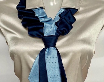 Collar de corbata con volantes azules / Corbata de poliéster hecha a mano