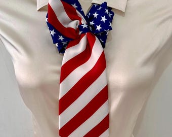 Collar con corbata de seda con la bandera estadounidense – Accesorio patriótico preanudado con estrellas y rayas