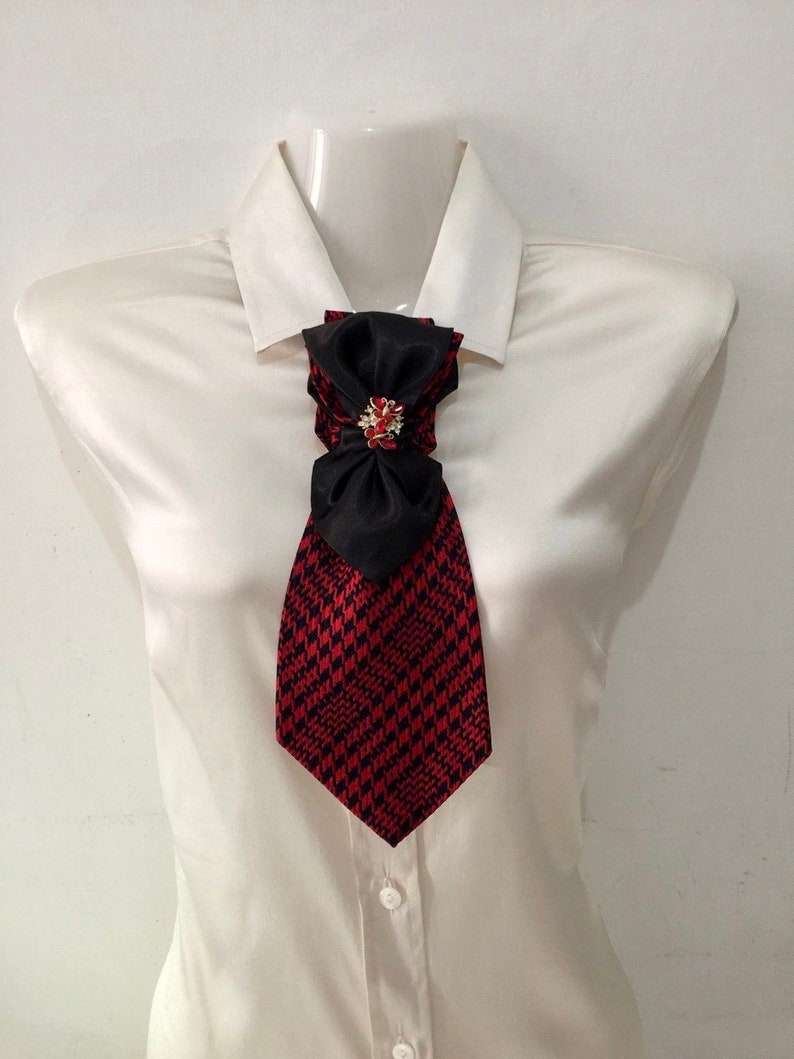 necktie cravat