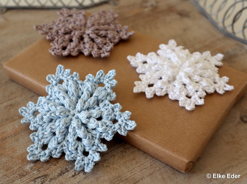 Crochet Pattern for Snowflake Neve English / German image 1