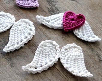 Crochet Pattern Pair of Wings with Heart; Language: English / German