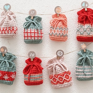 Crochet Pattern Advent Calendar &quot;Hygge&quot; -  Two Sizes and Eight Motifs; Language: English / German