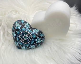 4-Inch Heart-Shaped Silicone Mold for Concrete Art Stones
