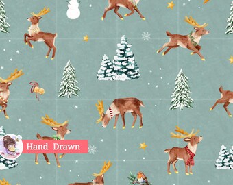 Peut inclure: Un motif de tissu vert sauge présentant des illustrations à l'aquarelle de rennes bruns aux bois dorés, de sapins enneigés, de bonhommes de neige blancs, de petites étoiles jaunes et de carottes orange. Le texte Hand Drawn est imprimé en blanc.